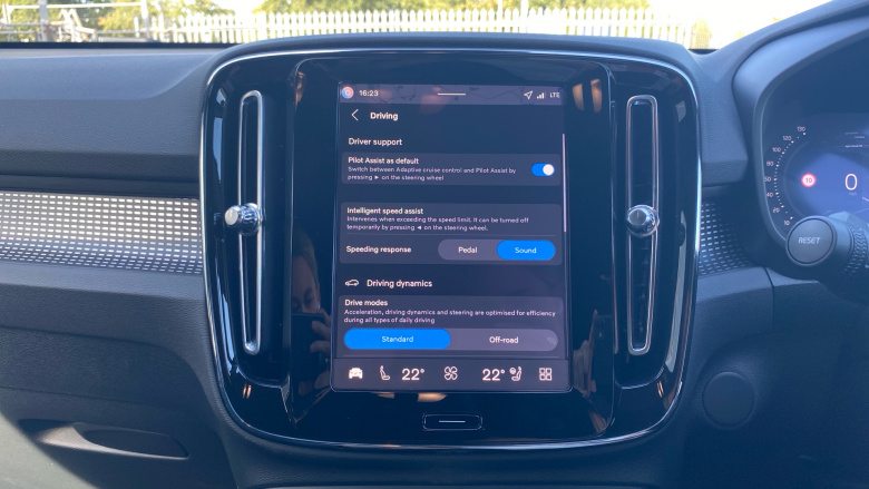 Volvo EX40 185kW Ext Range Plus Black Editon 82kWh 5dr Auto Electric Estate